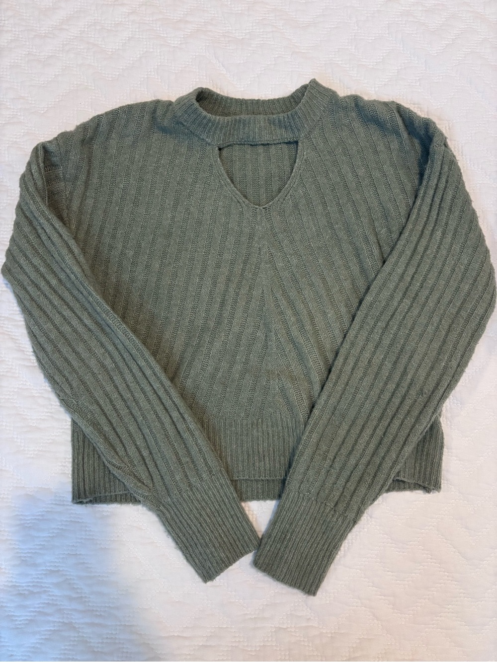 Ribbed Keyhole Crewneck Sweater - Olive